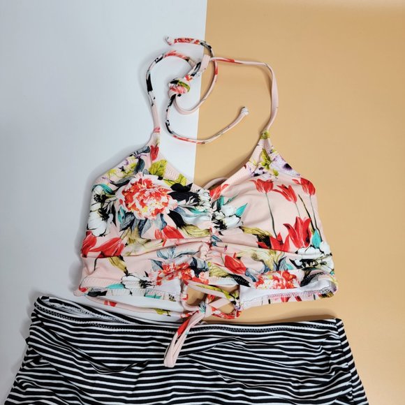 CUPSHE Women’s Bikini Swimsuit Floral Print Halter Lace Up Two Piece size S NWT - Picture 4 of 13